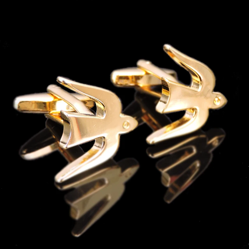 French men's Cufflinks Novel shaped cuffs Dog bee lobster fish tortoise Horse Button animal men's clothing accessories jewelry