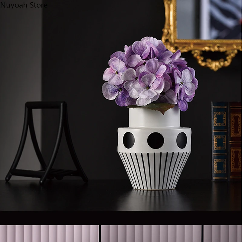 Creative Black and White Geometric Ceramic Vase Decoration Large-caliber Floral Home Dried Flower Flower Arrangement Accessories