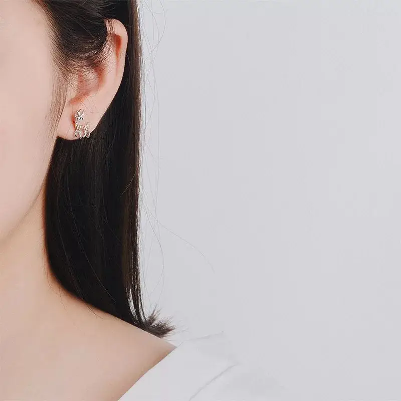 New Christmas Deer Stud Earrings for Women Cute Animal Elk Rhinestone Earring Merry Christmas New Year Wedding Jewelry Gifts