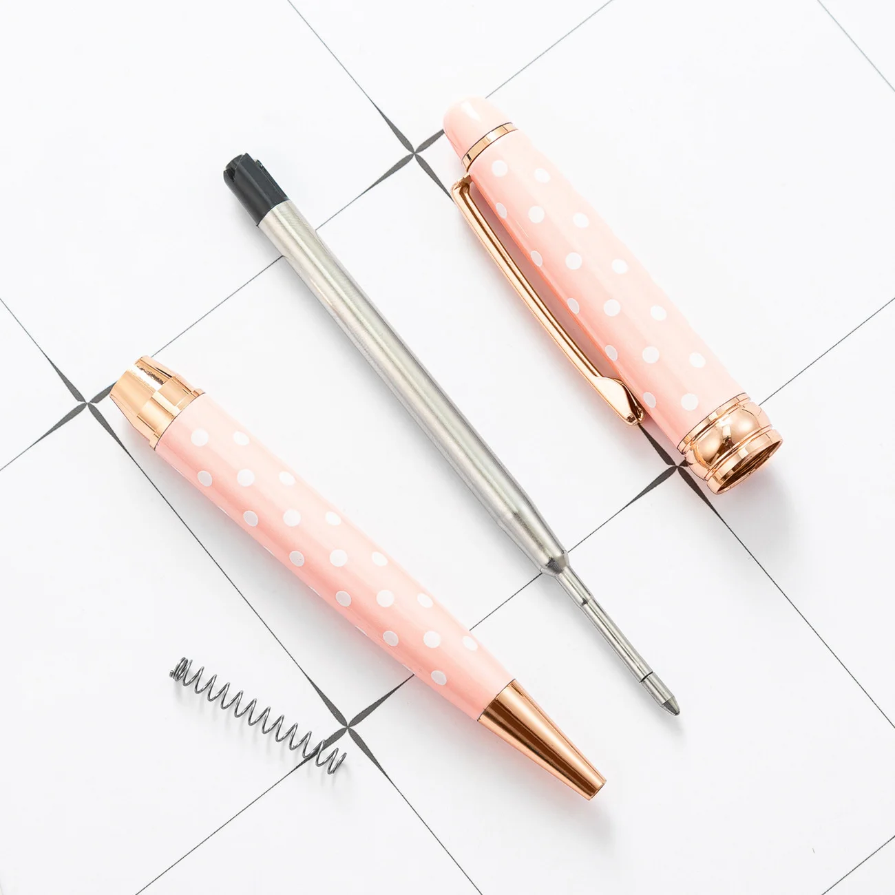 1 Pieces Creative Dot Women Ballpoint Pen Business Metal Office Rotate Pens School Stationery Office Supplies