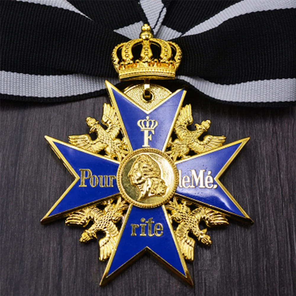 GERMAN BLUE MAX CROSS CROWN MEDAL BADGE WITH RIBBON