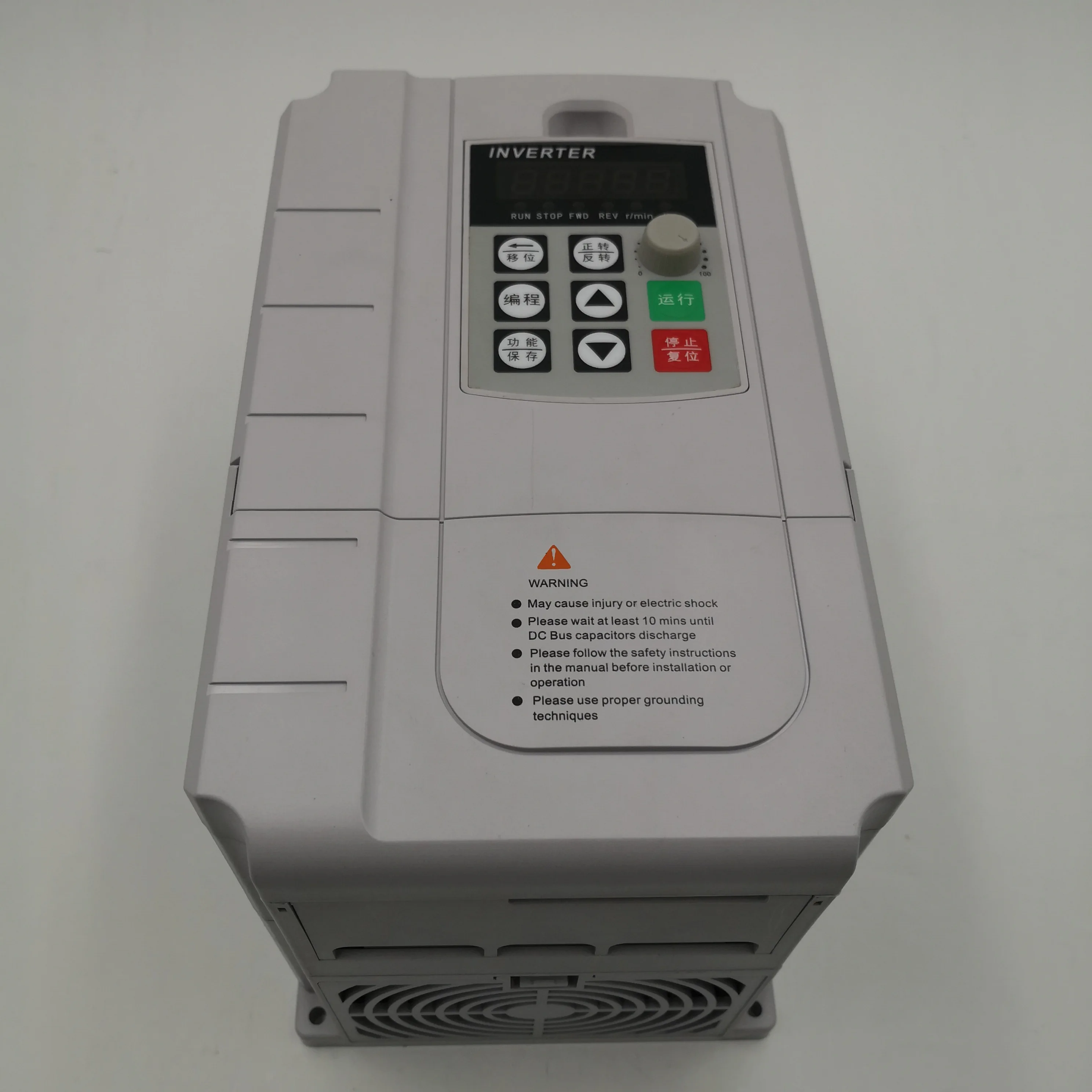 محول تردد سلسلة AT4، مدخل أحادي الطور 220 فولت، مخرج 380 فولت ثلاثي الطور، طاقة 4 كيلو وات/5.5 كيلو وات/7.5 كيلو وات #2