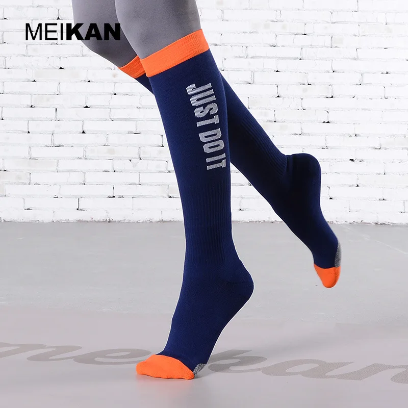 

MKSP202112 MEIKAN Yoga Socks Fitness Pilates Sports Socks Ladies High Tube Breathable Shock Absorption Terry Running Socks