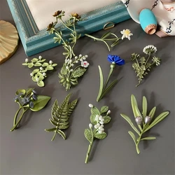 HUANZHI 2020 NEW Elegant Retro Green Plant Leaf Metal Pin Pearl Flowers Brooch for Women Collar Accessories Jewelry Gifts