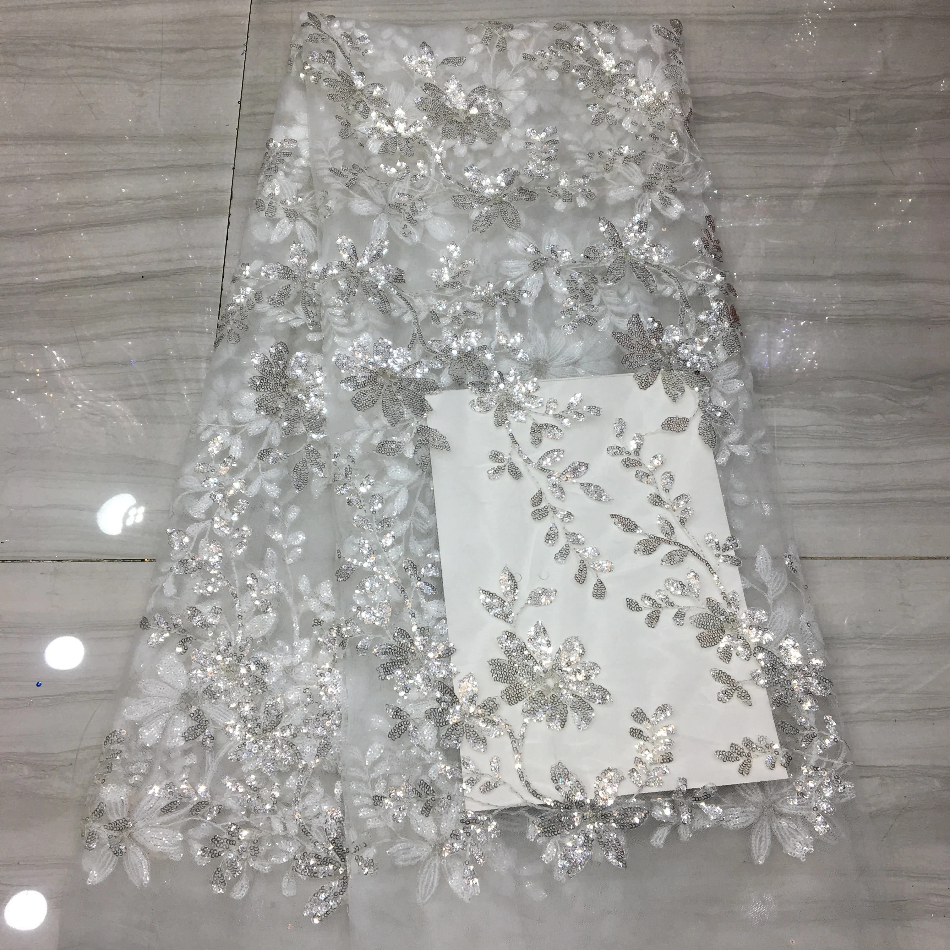 5yards/bag  Silver-white embroidery sequins flower pattern European and American style cloth is used in wedding dress design