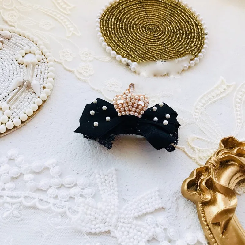 

Handmade Dog Accessories Hairpin Pet Head Wear Classic Pearl Crown Black Lace Puppy Grooming Maltese Poodle Small Breed Yorkie