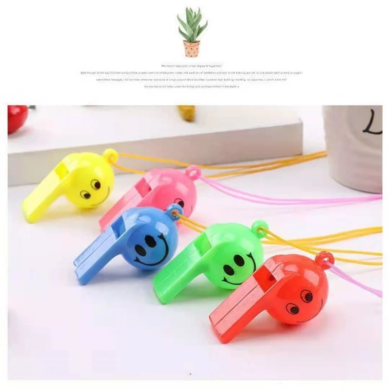 

100PCSnew Mixed Color Random Cartoon Whistle Gift Outdoor Game Game Props Children'S Holiday Gift Sports Referee Footballwhistle