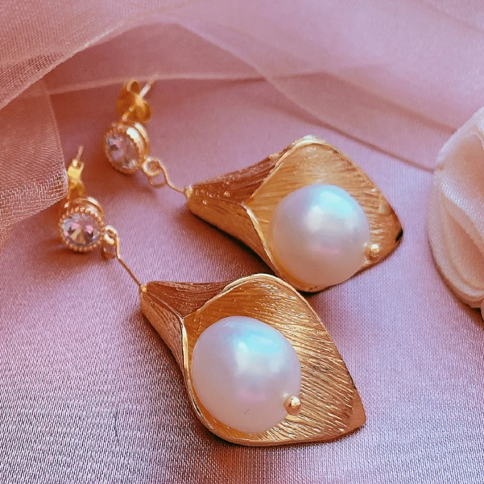 Natural white baroque pearl flower Earrings 18KGB Holiday gifts Hook Women Wedding Dangle Jewelry Gift