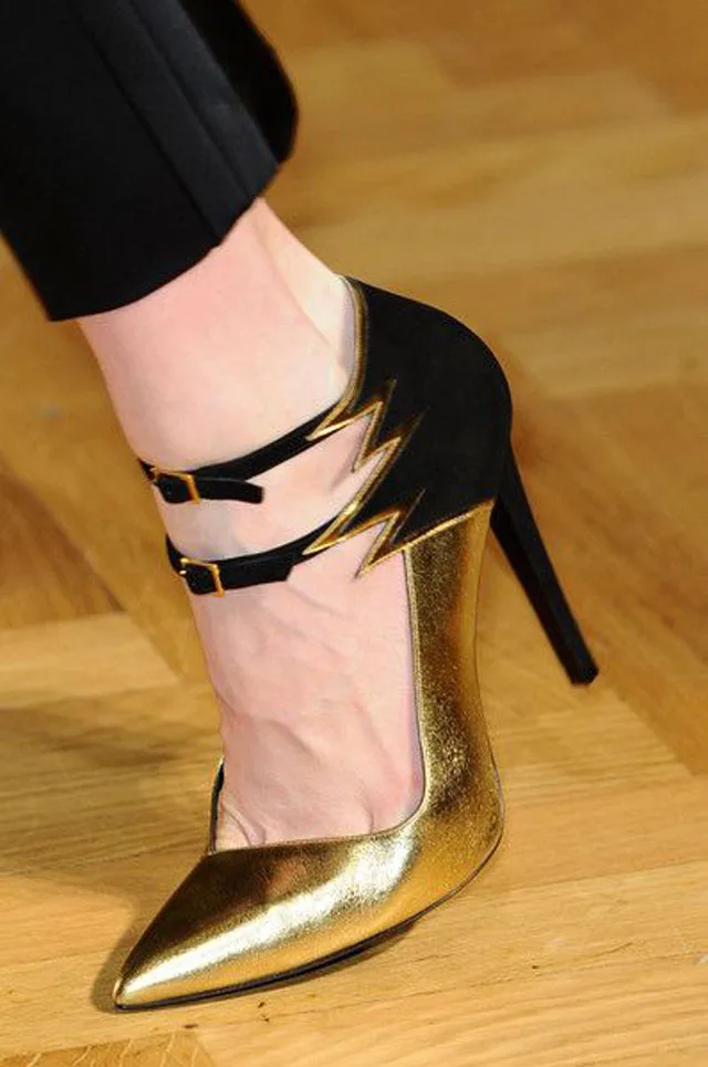 Sexy Ladies Gold Leather Flame Double Buckle Pumps Black Suede Patchwork Heels Pointed Toe Runway High Heels Party Dress Shoes