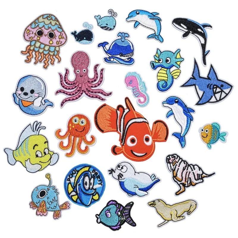 50pcs/lot Embroidery Patch Crab Crayfish Whale Sea Animal Kids Clothing Decoration Sewing Accessory Iron Heat Transfer Applique