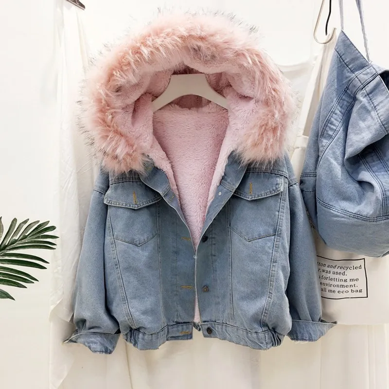 2024 New Winter Jacket Women Velvet Thick Denim Jacket Big Faux Fur Collar Hooded Jean Jacket Female Vintage Casual Outwear 1025