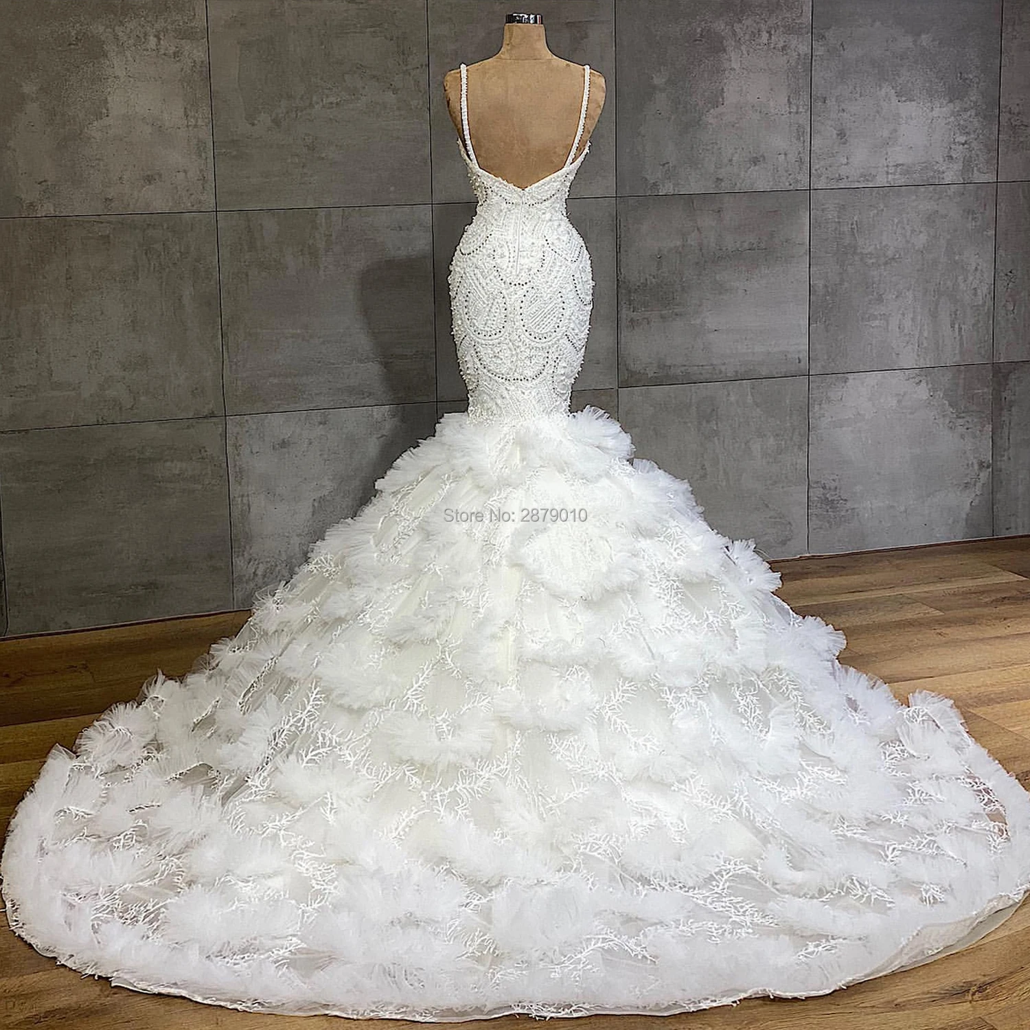 2020 Spaghetti Strap V Neck Lace Wedding Dresses Mermaid Applique Beaded Sequins Sexy Backless Bridal Gowns