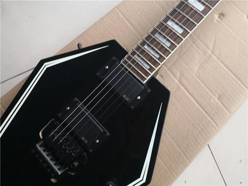 

Factory custom black guitar, Tremolo bridge, maple neck Set In solid wood body, HH pickups, black tuner