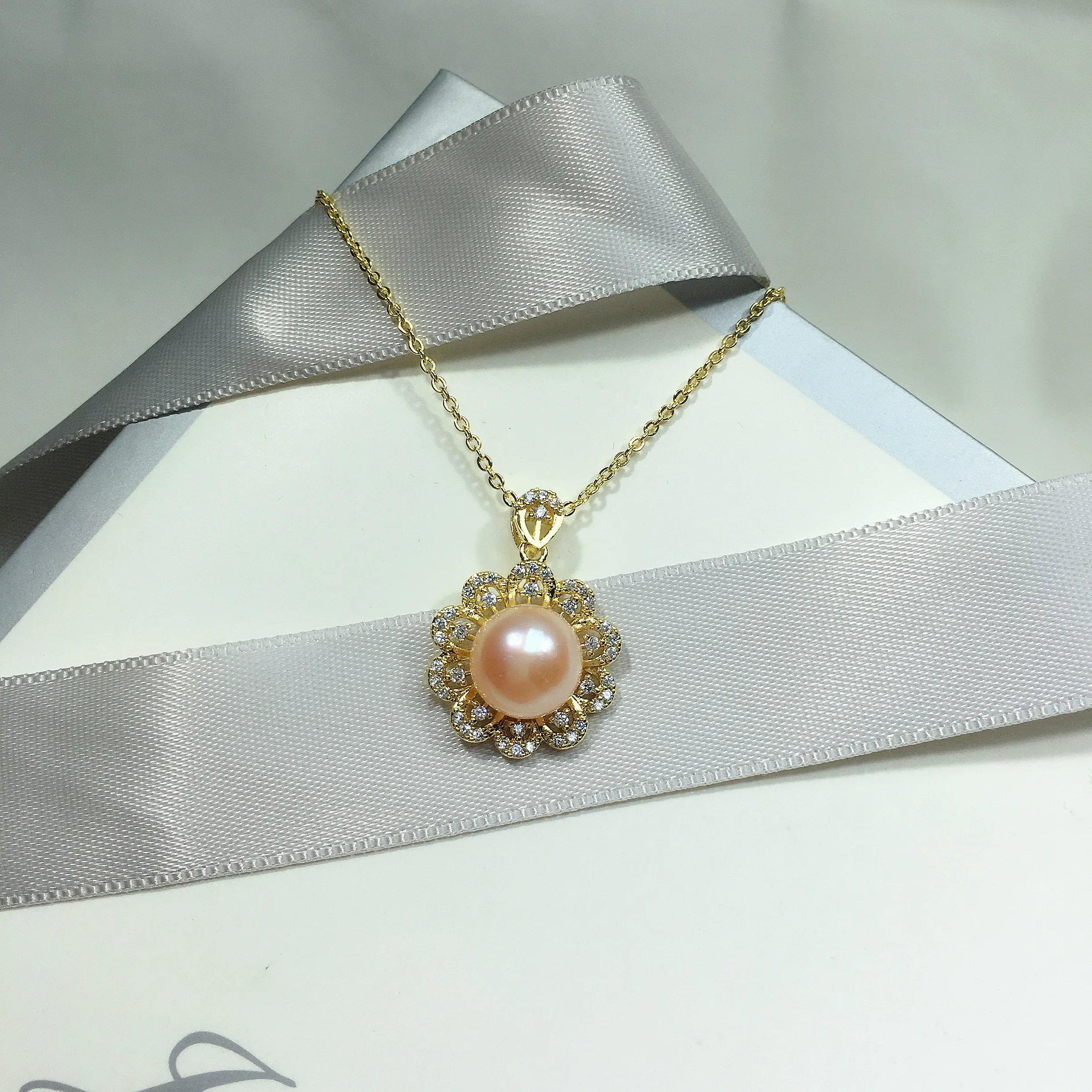 ZHBORUIN Classic Pearl Necklace Jewelry Real Freshwater Pearl 14k Gold Plating Simple Choker Necklace Pendant Woman Accessories