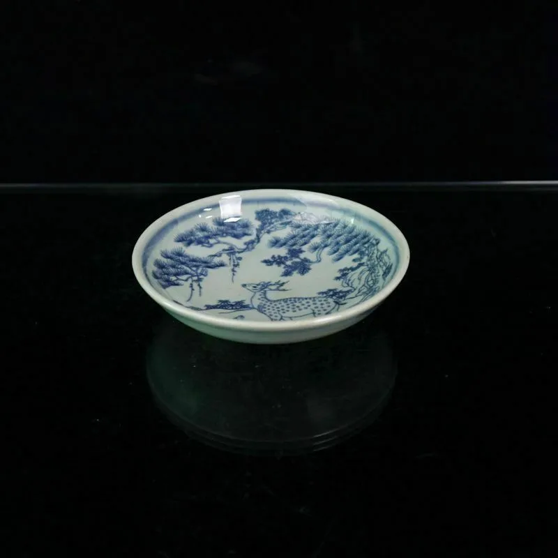 Chinese Old Porcelain Blue and White Pine Deer Pattern Plate