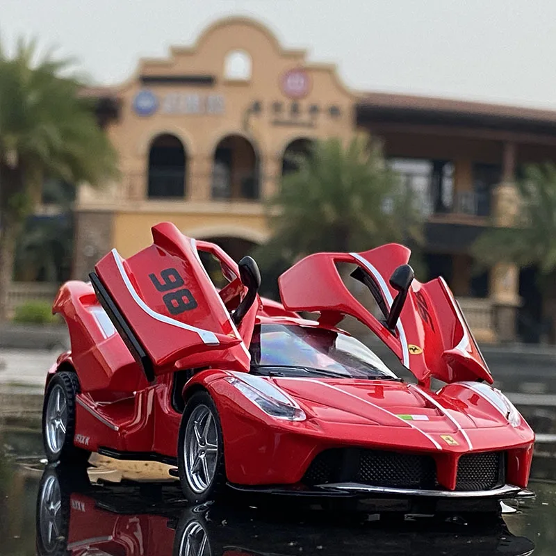 1:32 FXXK Laferrari Supercar Car Model Alloy Car Die Cast Toy Car Model Pull Back Children's Toy Collectibles