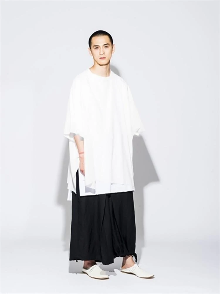 Men's new niche design singer stage wind contracted black and white fashion super loose casual