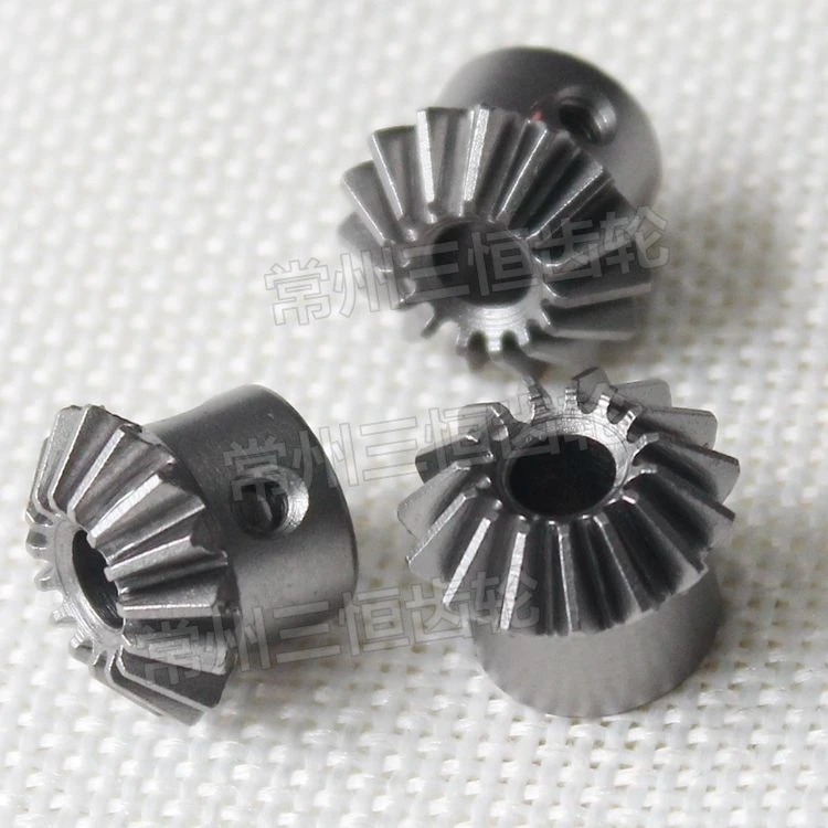 Straight Bevel Gears, Bevel Gears, 1 Die, 15 Tooth Holes, 5 and 6 Holes, with a Ratio of 1:1, 90 Degrees, 034S Steel Precision