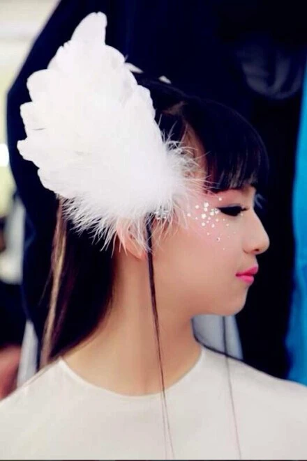 GOHYPDUG Swan Lake Headwear Feather ballet costume accessories Headwear