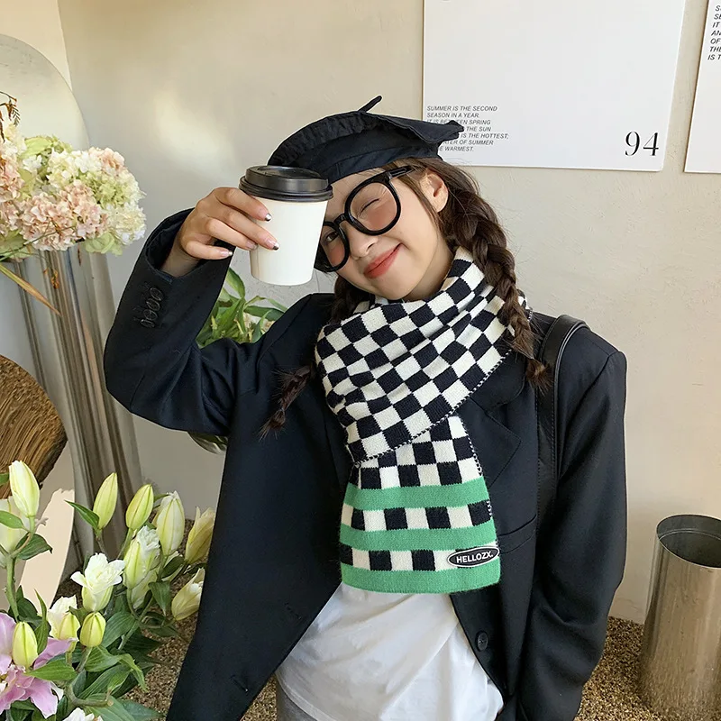 Patchwork Knitted Scarf Retro Black and White Scarf Women's Winter Scarf Hot Checkerboard Pattern Scarf Foulard Shawl for Female