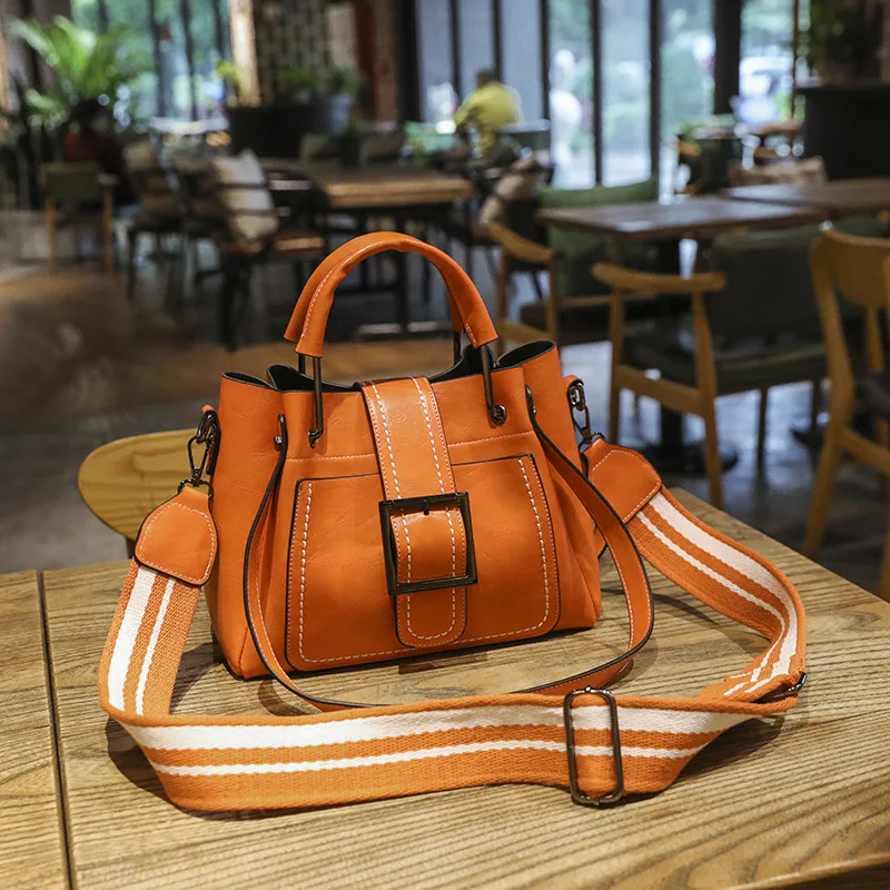 Women's Bag 2022 New Fashion Bucket Bag European and American Vintage Shoulder Bag Trendy Ladies Cross Body   Handbag