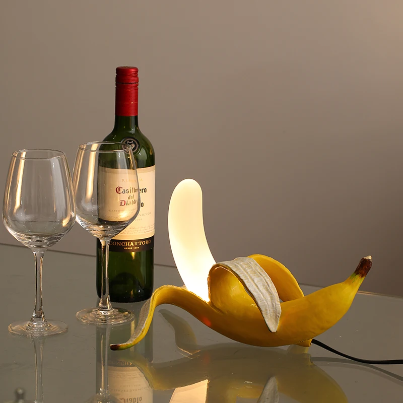 Nordic Style Creative Banana LED Table Lamp Living Room Study Bedroom Bedside Table Lamps Resin Glass Christmas Gift Desk Lamp