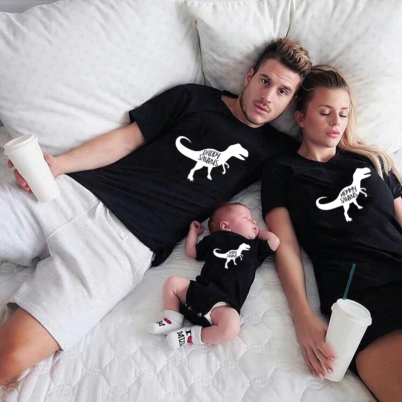 Daddy Mommy Brother Sister Baby Saurus Family Matching T-shirts Funny Dinosaur Family Clothes Summer Cotton Family Look Outfits