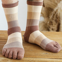 5 Pairs Big Men's Striped Socks with Toes Boys Colorful Fashion Gradient Color Happy 5 Fingers Cotton Socks Mid-tube Calcetines