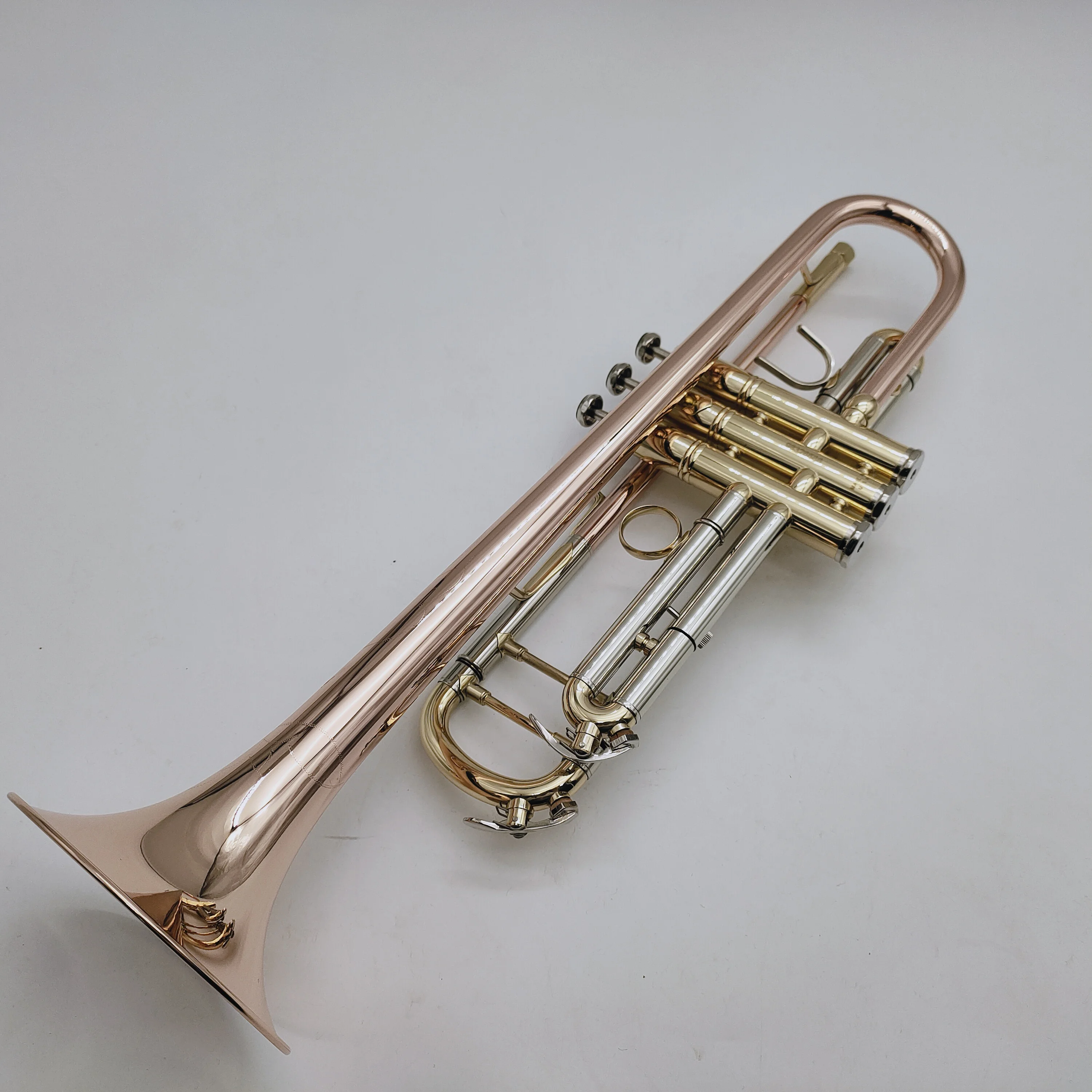 Hot Selling Brand Bach LT180S-39 Trumpet Bb Brass Musical instrument Professional with Case Accessories