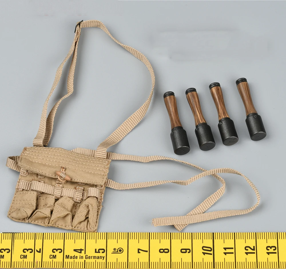 Scale 1/6th Soldier Story SS121 1962 SINO-INDIAN WAR Battle Military 4-cell Stick Of Grenade Pouch Bag Model For Figure Collect