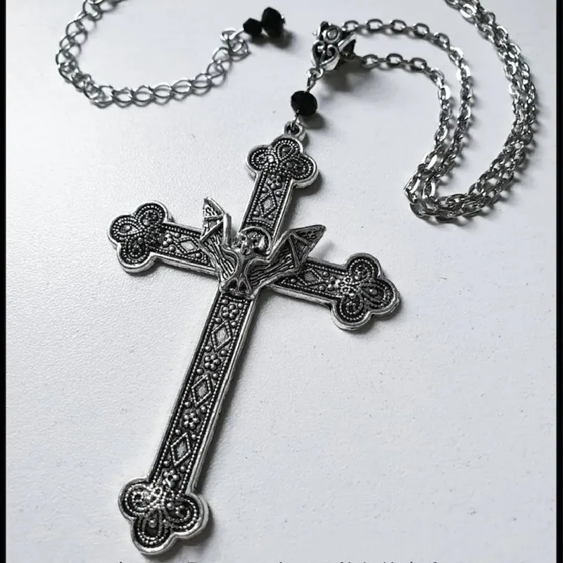 New Goth Antique Silver Filigree Vampire Bat Cross Necklace Pendant Charm Statement Grunge Novelty Jewelry Women Halloween Gift