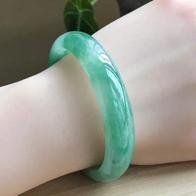 

Zheru Jewelry Natural Burmese Jade 54-64mm Light Green Bracelet Elegant Princess Jewelry Best Gift for Mom and Girlfriend