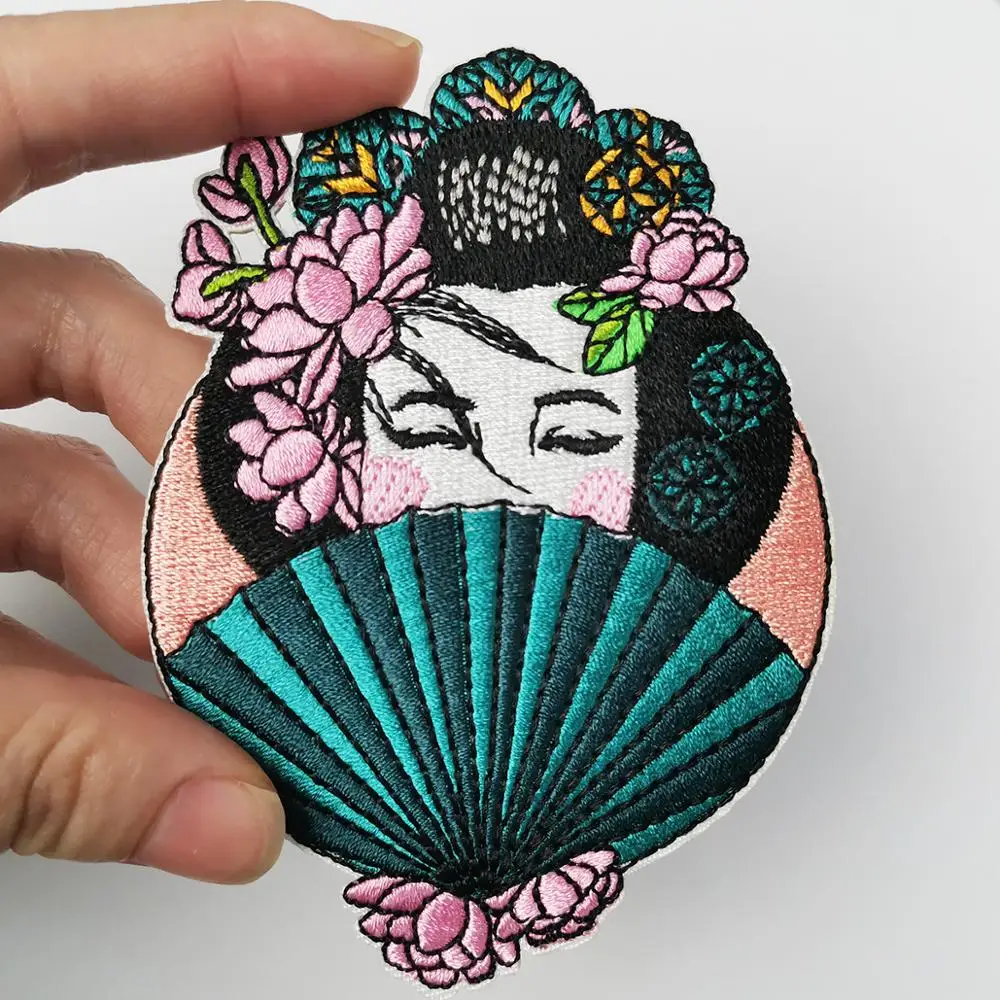 Japanese Geisha Girl Embroidery Iron on Patch for DIY Clothing Accessories Appliqued T-shirt Jackets Jeans Craft Decoration