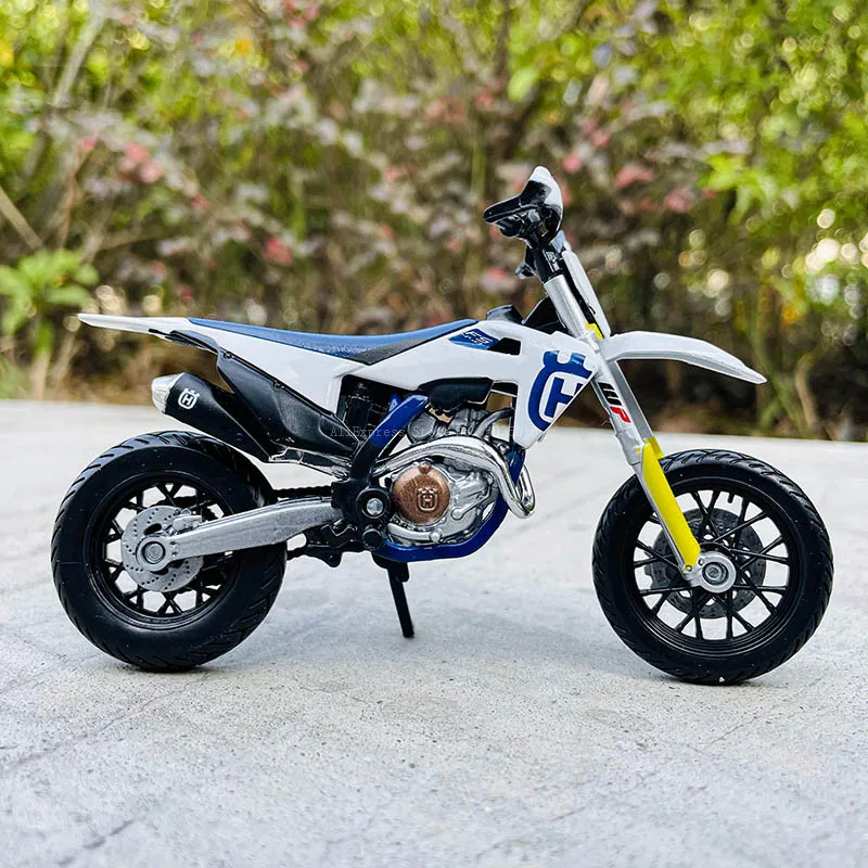 Bburago 1:18 The New Husqvarna FS 450 Supermoto original authorized simulation alloy motorcycle model toy car gift collection