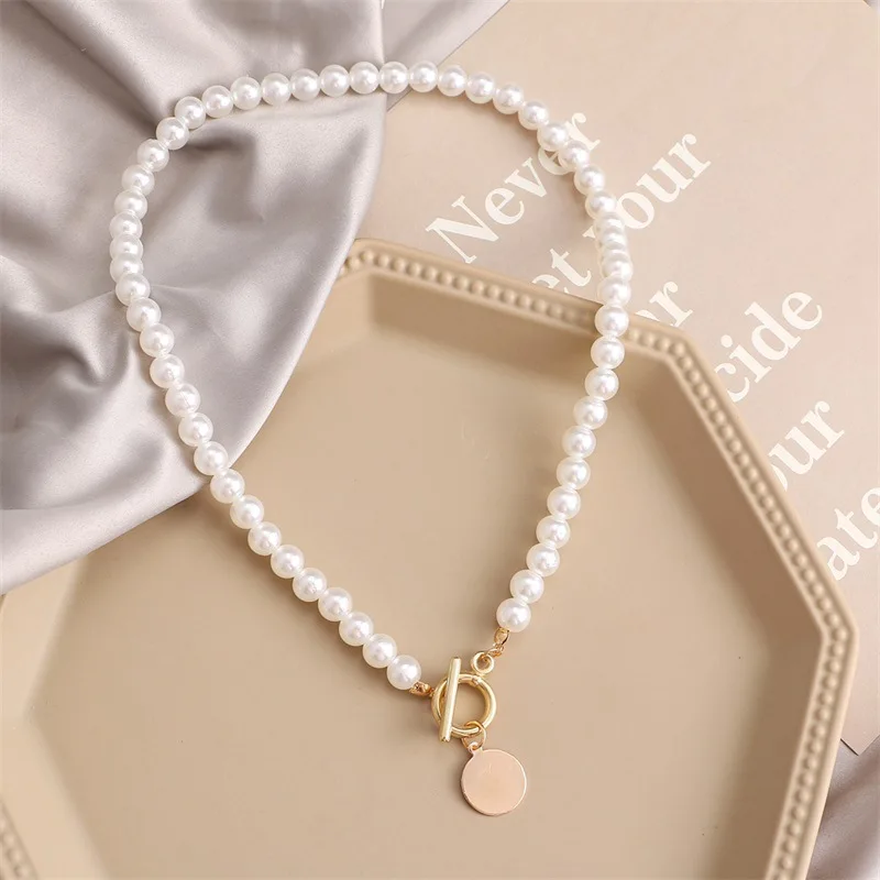 2025 Fashion Wedding Pearl Choker Necklace For Women Vintage Coin Lock Pendant Chain Jewelry on the Neck Accessories Party Gift