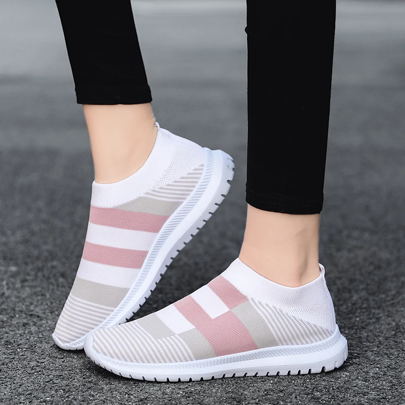 Tenis Feminino 2021 scarpe da Tennis da donna Sneakers inferiori palestra Sport femminile Walking Mesh traspirante Sneakers da donna Sport leggero