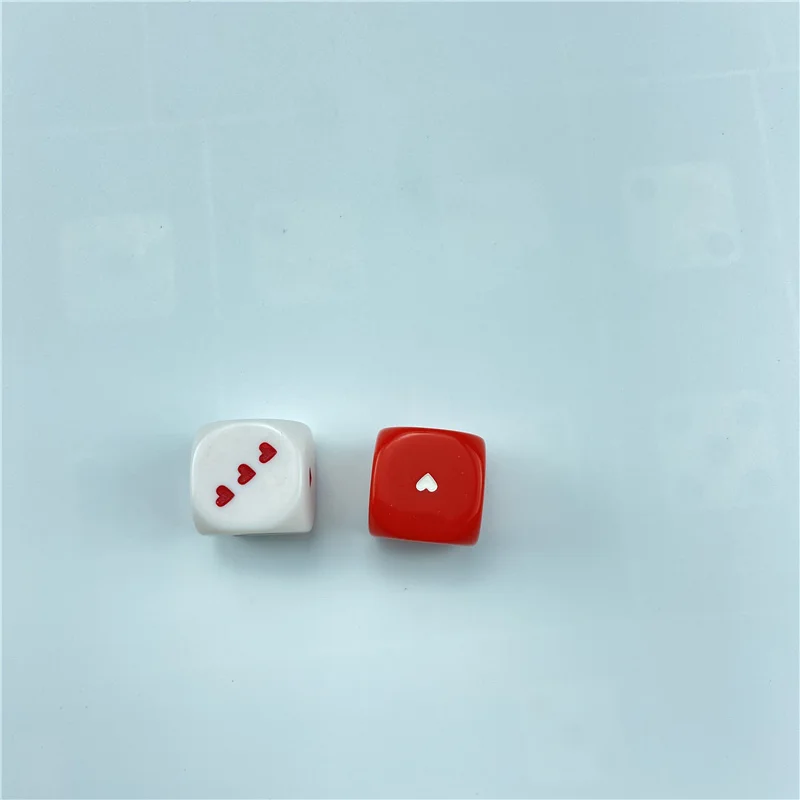 Board Game 2pcs White Red 25mm Heart Dice Acrylic 6 Sided Round Corner Heart-shaped Dice For Bar Party Family Games Rpg