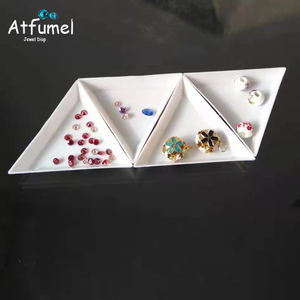 White Containers For Beads Display Plastic Tray Packaging Environmental PP Triangle Plate For Jewelry Beads Organizer Wholesale