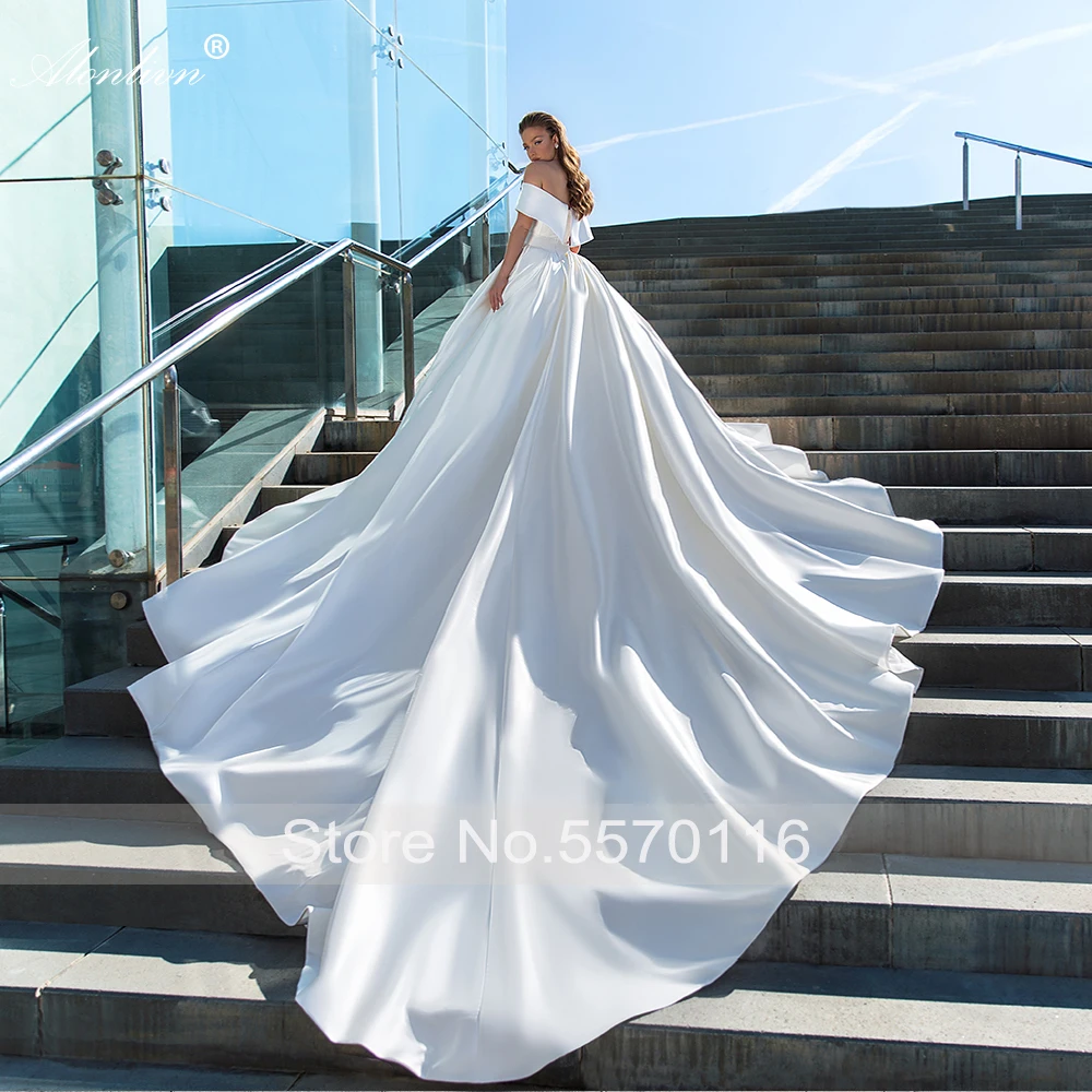 Alonlivn Lustrous Satin Pleated Ball Gown Wedding Dresses With Chapel Train And Unique Collar Bridal Dresses