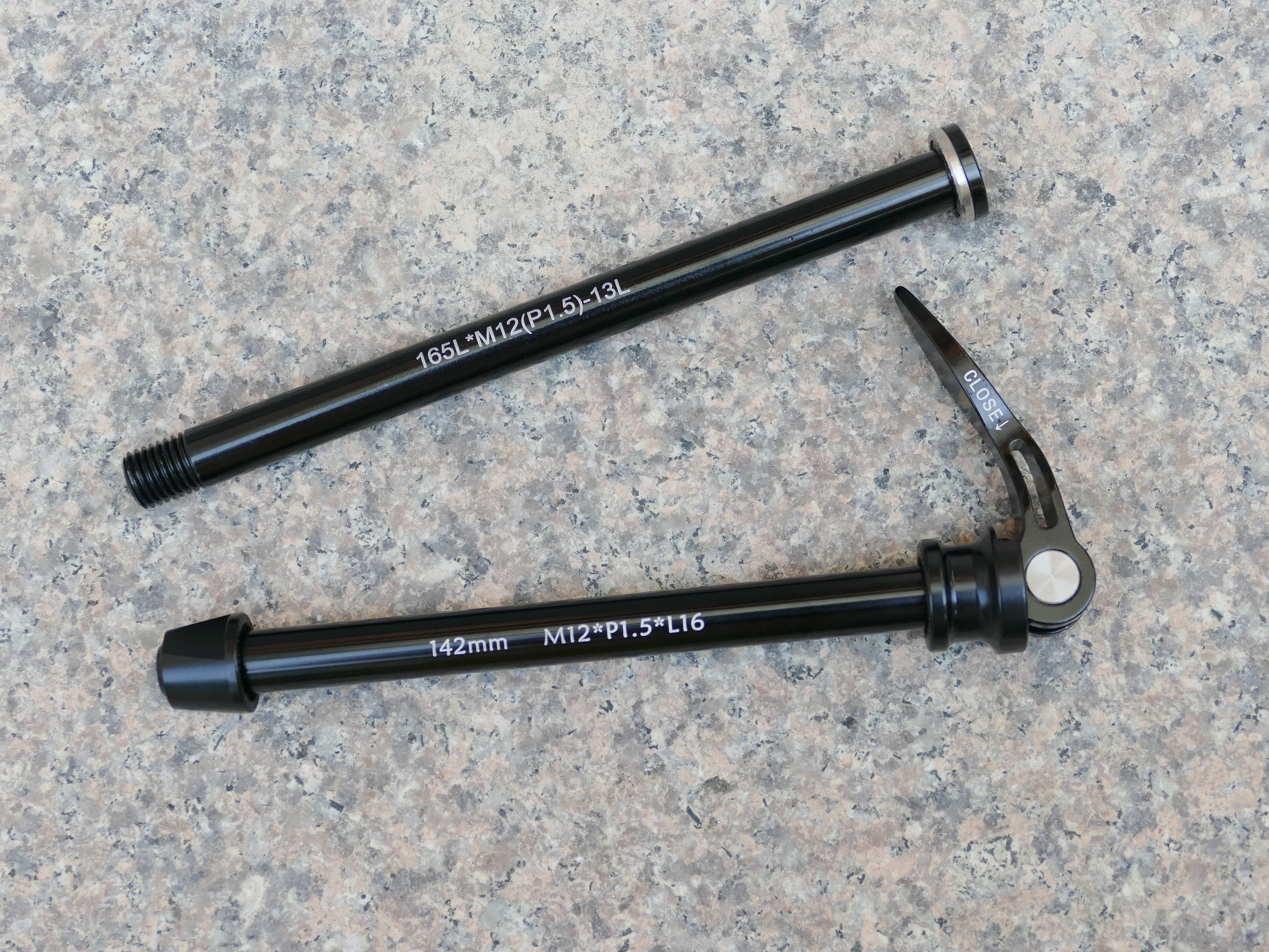 

Велокросс, дорога Bike Thru Axle - 2 шт. (передняя и задняя) 100 мм * 12 мм/100 мм * 15 мм, передняя вилка оси + 142 мм * 12 мм, рамка оси