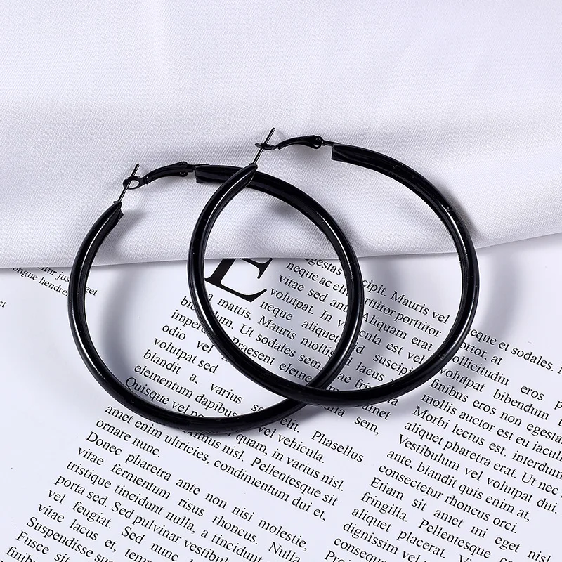 Fashion Sexy Thick Metal Black Circle Hoop Earrings Woman Punk Round Female Statement Ear Piercing Jewelry Party Accessories