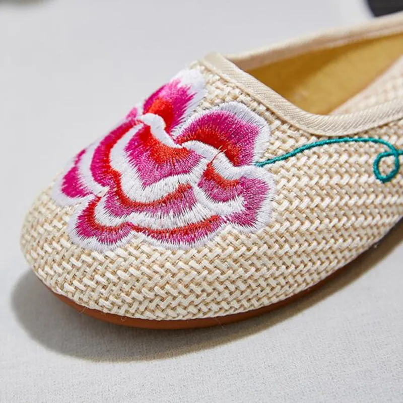 Special Offer Women\'s Summer Canvas Slipper Floral Embroider Breathable Casual Slides Flat Heel Walking Shoe Standard Size