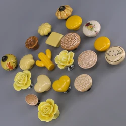 1PC Vintage Europe Ceramic Knobs Yellow colored Porcelain Pulls Handles for Kids Furniture Wardrobe cabinet Doors drawer Knobs