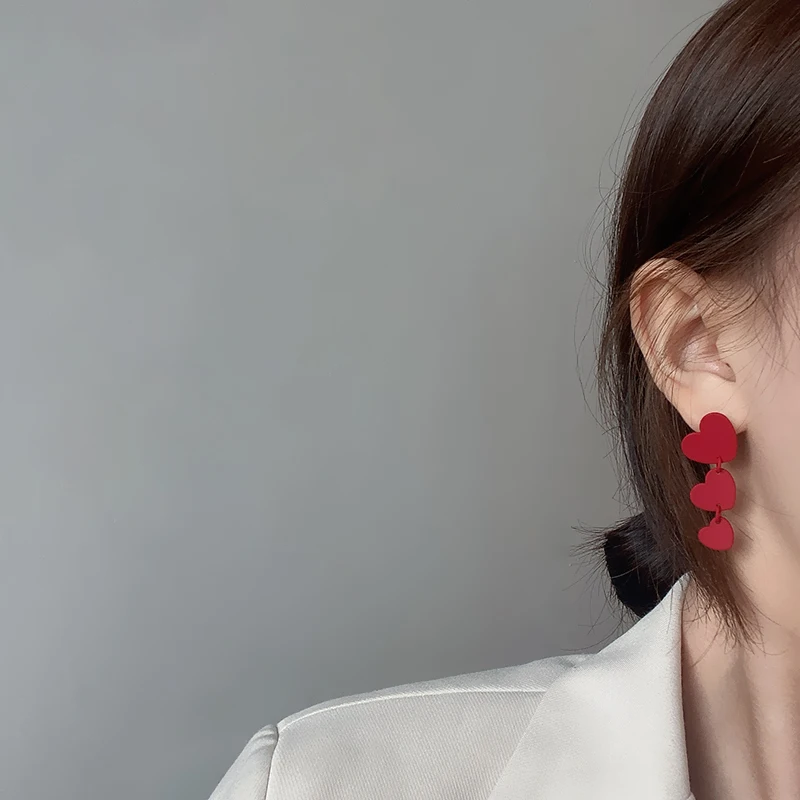 Chinese New Year Gifts Fashion Red Love Heart Clip Earrings Women Cute Simple Three Red Heart Clip on Earrings Without Piercing