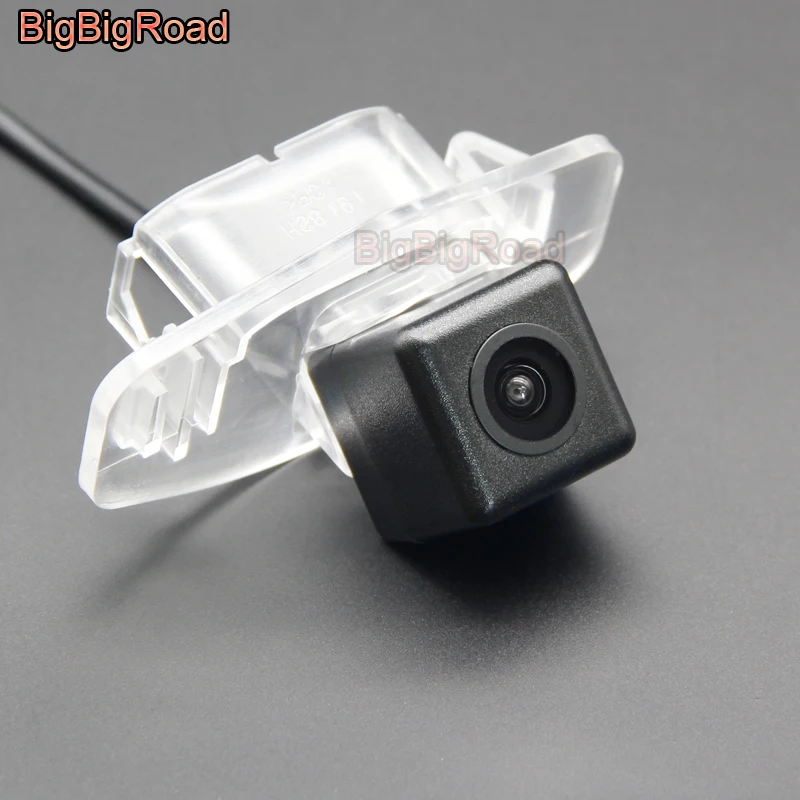 BigBigRoad Wireless Vehicle Rear View Camera HD Color Image For Honda Everus Civic 4D / Civic Europe / City Sedan Odyssey Pilot