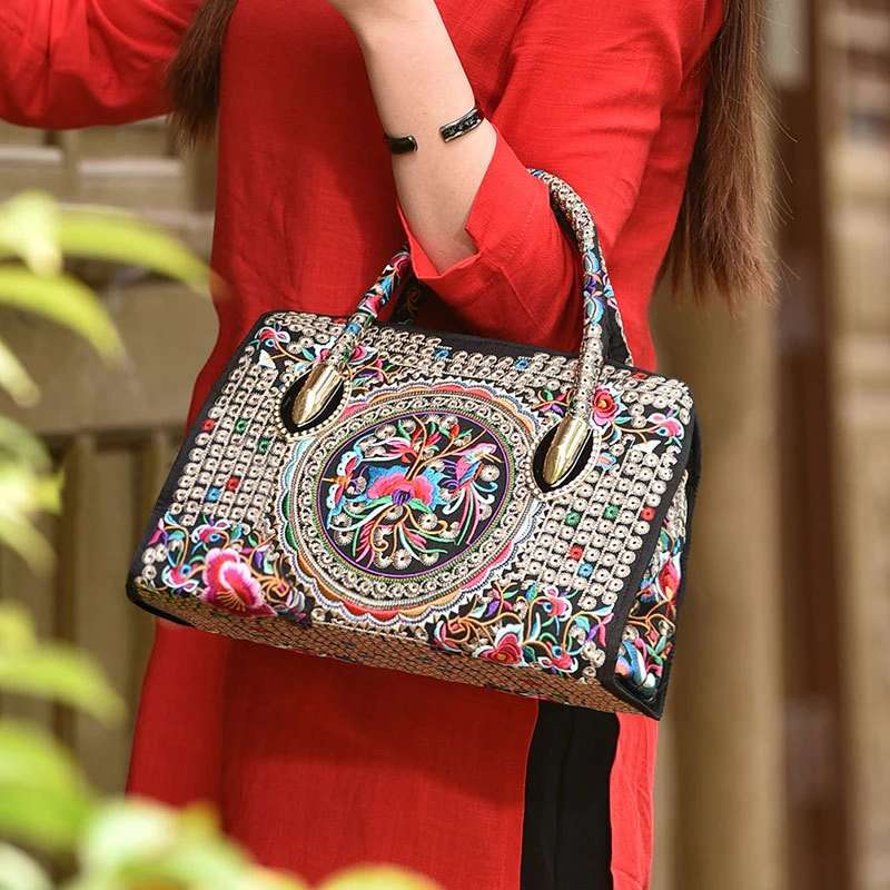 Women Retro Handbag Hand Embroidery Chinese Ethnic Style High Quality Exquisite Messenger Bag High Capacity Casual Shopping Tote