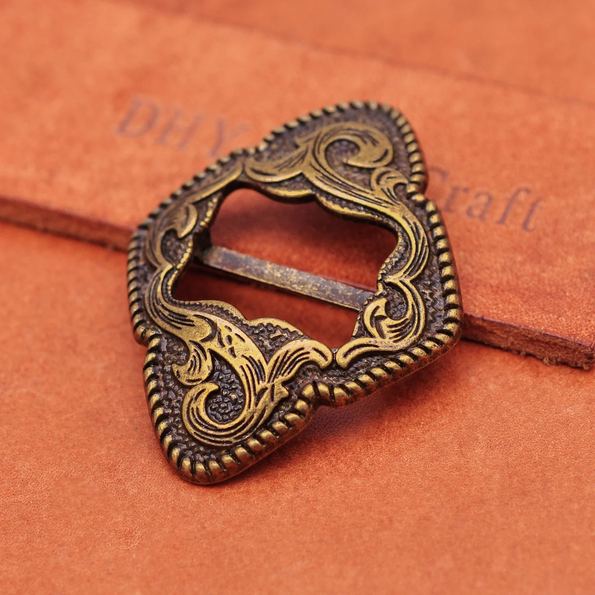 6x antike messing beschichtete Western Rodeo Blume geschnitzt Leder Handwerk Sattel Reiß nägel Halfter geschlitzt Concho Zaumzeug Gürtels chnalle Dekor – Detail 5