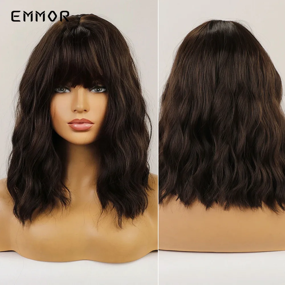 Emmor Wig Hitam Pendek Sintetis untuk Wanita Wig Berombak Alami dengan Poni Wig Rambut Pesta Cosplay Harian Serat Tahan Panas