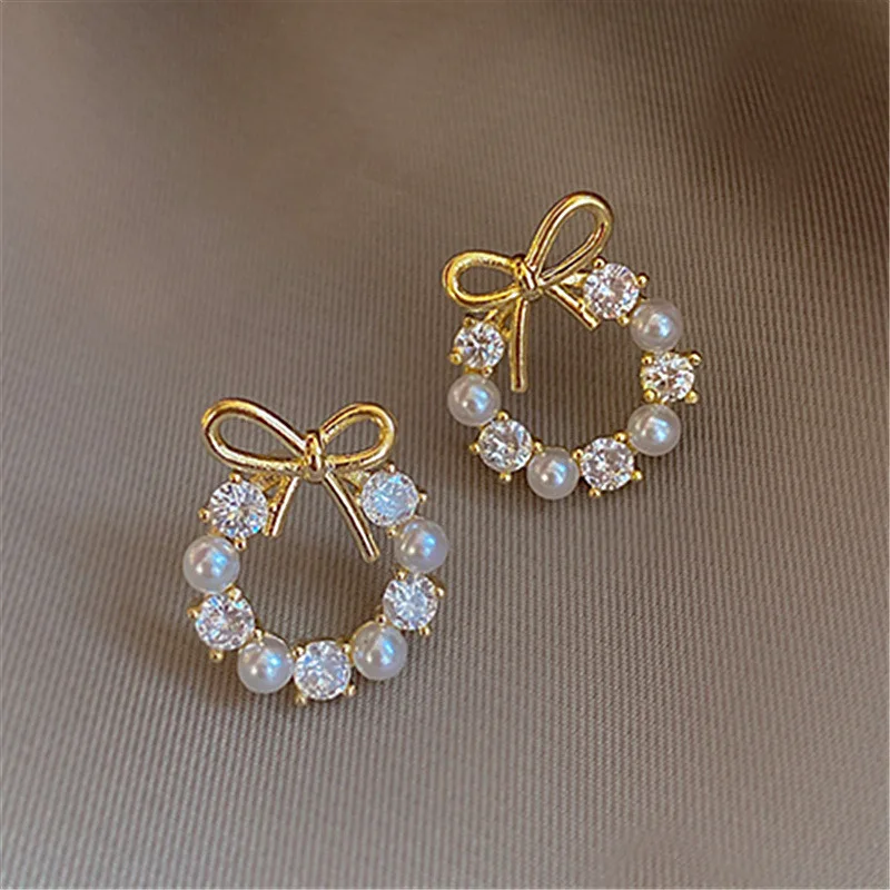 2020 New Korean Elegant Trendy Round Crystal Wreath Bow Stud Earrings For Women Imitation Pearls Jewelry Oorbellen Gift