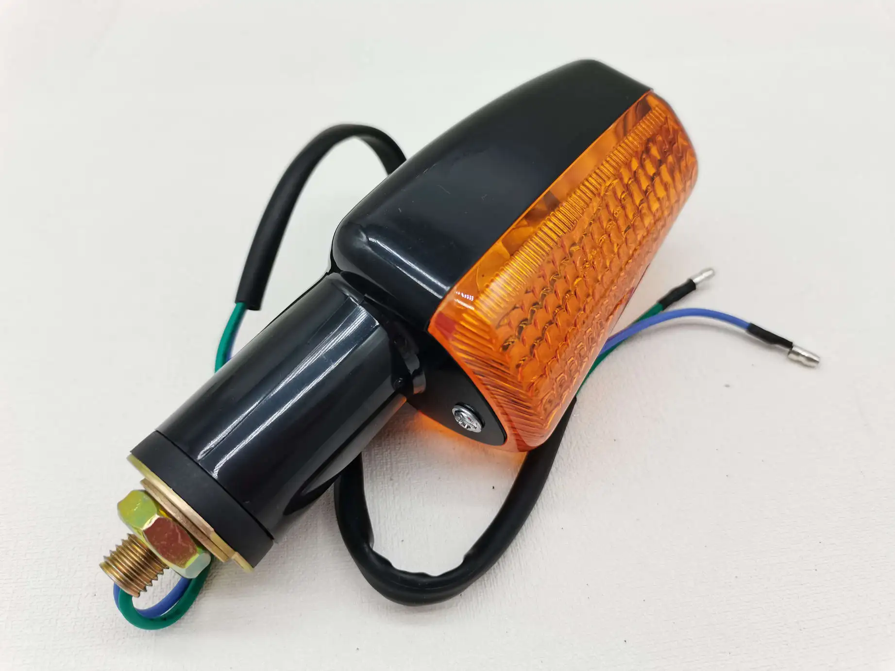 

A770 1 Pair Motorcycle Flasher Blub Turn Signal Lamp For HJ125K-A Indicator Light Amber Blinker Bulb 8W Black Sliver